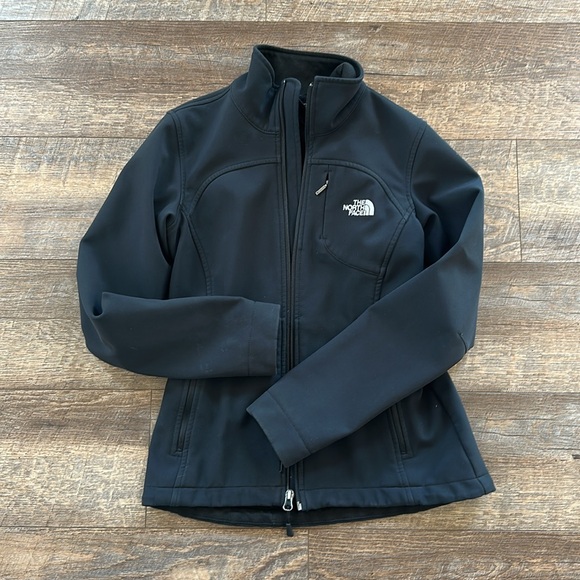 The North Face Women's Black Jacket - Picture 13 of 13